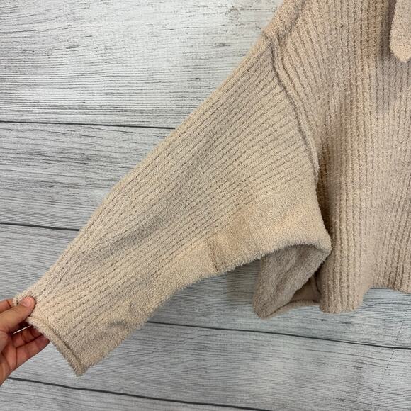 Entro Women's Cream Knit Button Front Oversized Crop Sweater Size Medium - Picture 2 of 7